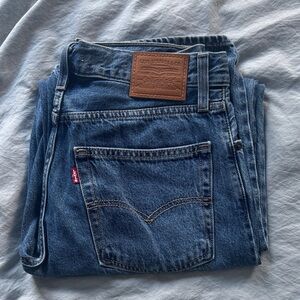 Levi's women Classic Indigo Straight Jeans